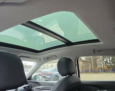 Сірий Ауді E-Tron, об'ємом двигуна 0 л та пробігом 140 тис. км за 28800 $, фото 84 на Automoto.ua