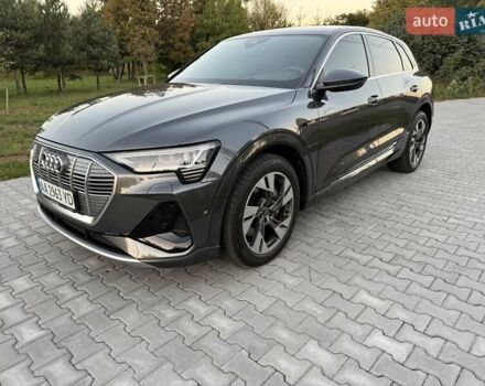 Серый Ауди E-Tron, объемом двигателя 0 л и пробегом 44 тыс. км за 33900 $, фото 15 на Automoto.ua