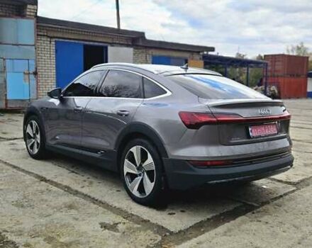 Сірий Ауді E-Tron, об'ємом двигуна 0 л та пробігом 116 тис. км за 32600 $, фото 2 на Automoto.ua