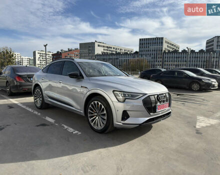 Серый Ауди E-Tron, объемом двигателя 0 л и пробегом 32 тыс. км за 41990 $, фото 18 на Automoto.ua