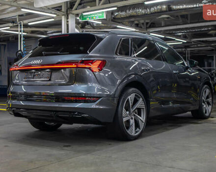 Сірий Ауді E-Tron, об'ємом двигуна 0 л та пробігом 73 тис. км за 38950 $, фото 12 на Automoto.ua