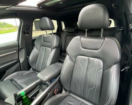 Серый Ауди E-Tron, объемом двигателя 0 л и пробегом 125 тыс. км за 34999 $, фото 51 на Automoto.ua