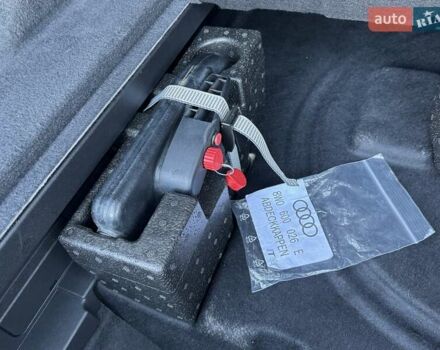 Серый Ауди E-Tron, объемом двигателя 0 л и пробегом 168 тыс. км за 25900 $, фото 17 на Automoto.ua