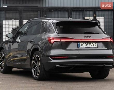 Серый Ауди E-Tron, объемом двигателя 0 л и пробегом 34 тыс. км за 45000 $, фото 3 на Automoto.ua