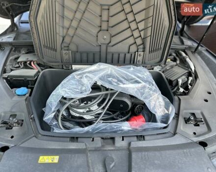 Серый Ауди E-Tron, объемом двигателя 0 л и пробегом 59 тыс. км за 37396 $, фото 39 на Automoto.ua