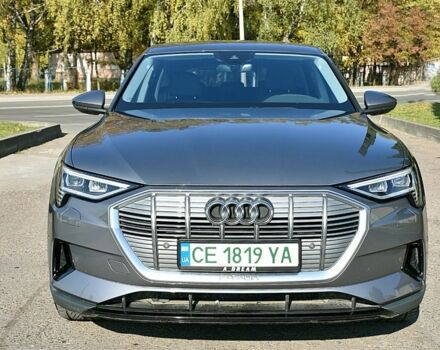 Ауді E-Tron 2021 у Чернівцях на Automoto.ua Сірий Ауді E-Tron, об'ємом двигуна 0 л та пробігом 82 тис. км за 31500 $, фото 2 на Automoto.ua