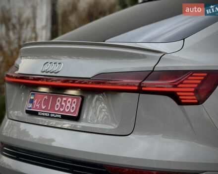 Серый Ауди E-Tron, объемом двигателя 0 л и пробегом 36 тыс. км за 45445 $, фото 44 на Automoto.ua