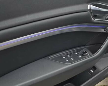 Сірий Ауді E-Tron, об'ємом двигуна 0 л та пробігом 140 тис. км за 28800 $, фото 76 на Automoto.ua