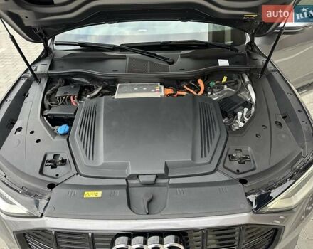 Ауди E-Tron 2021 в Тернополе на Automoto.ua Серый Ауди E-Tron, объемом двигателя 0 л и пробегом 85 тыс. км за 27999 $, фото 18 на Automoto.ua