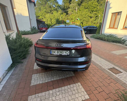 Серый Ауди E-Tron, объемом двигателя 0 л и пробегом 29 тыс. км за 45500 $, фото 12 на Automoto.ua