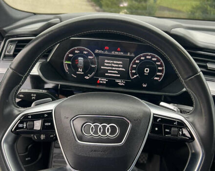 Сірий Ауді E-Tron, об'ємом двигуна 0 л та пробігом 90 тис. км за 36200 $, фото 16 на Automoto.ua