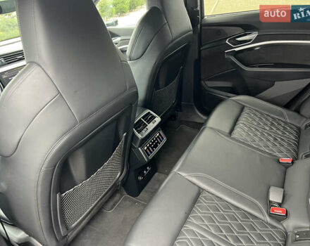 Сірий Ауді E-Tron, об'ємом двигуна 0 л та пробігом 90 тис. км за 36200 $, фото 14 на Automoto.ua