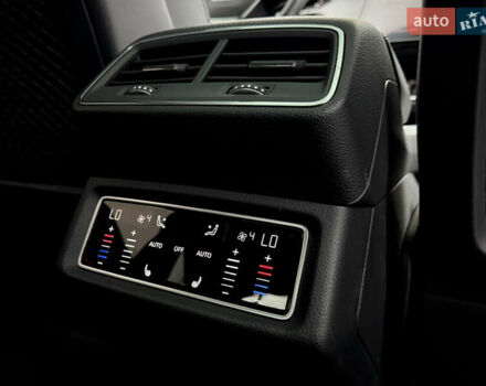 Серый Ауди E-Tron, объемом двигателя 0 л и пробегом 36 тыс. км за 45445 $, фото 78 на Automoto.ua