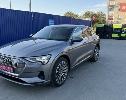 Серый Ауди E-Tron, объемом двигателя 0 л и пробегом 98 тыс. км за 29999 $, фото 9 на Automoto.ua