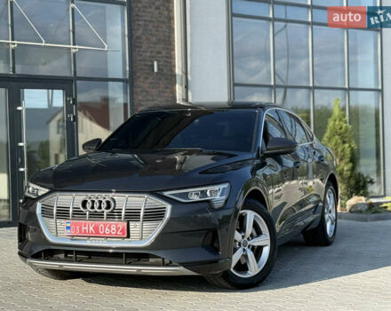 Серый Ауди E-Tron, объемом двигателя 0 л и пробегом 93 тыс. км за 28450 $, фото 18 на Automoto.ua