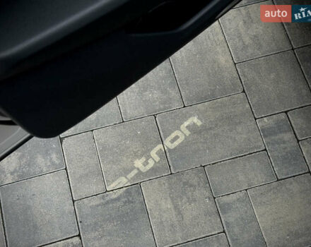 Серый Ауди E-Tron, объемом двигателя 0 л и пробегом 36 тыс. км за 45445 $, фото 84 на Automoto.ua