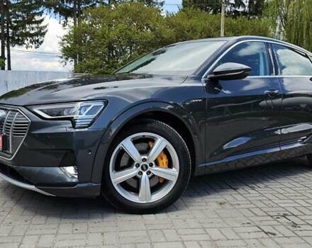 Сірий Ауді E-Tron, об'ємом двигуна 0 л та пробігом 99 тис. км за 27280 $, фото 7 на Automoto.ua