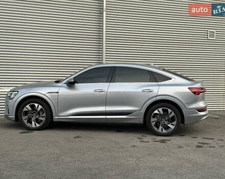 Сірий Ауді E-Tron, об'ємом двигуна 0 л та пробігом 45 тис. км за 33999 $, фото 45 на Automoto.ua