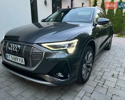 Серый Ауди E-Tron, объемом двигателя 0 л и пробегом 157 тыс. км за 34000 $, фото 1 на Automoto.ua