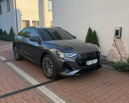 Серый Ауди E-Tron, объемом двигателя 0 л и пробегом 29 тыс. км за 45500 $, фото 17 на Automoto.ua