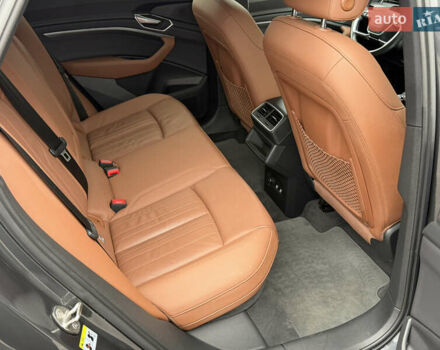 Серый Ауди E-Tron, объемом двигателя 0 л и пробегом 126 тыс. км за 29999 $, фото 41 на Automoto.ua