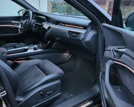 Сірий Ауді E-Tron, об'ємом двигуна 0 л та пробігом 117 тис. км за 27200 $, фото 16 на Automoto.ua