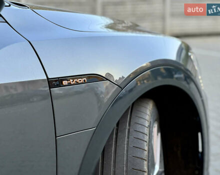 Сірий Ауді E-Tron, об'ємом двигуна 0 л та пробігом 47 тис. км за 45000 $, фото 12 на Automoto.ua