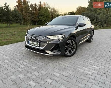 Серый Ауди E-Tron, объемом двигателя 0 л и пробегом 44 тыс. км за 33900 $, фото 47 на Automoto.ua