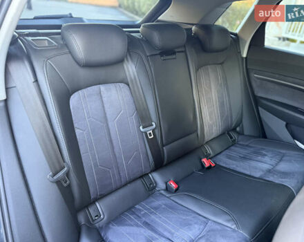 Серый Ауди E-Tron, объемом двигателя 0 л и пробегом 125 тыс. км за 26900 $, фото 30 на Automoto.ua