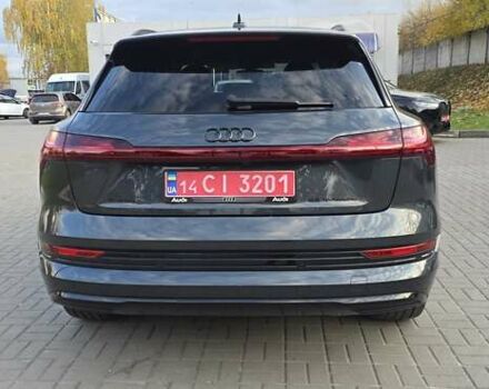 Сірий Ауді E-Tron, об'ємом двигуна 0 л та пробігом 110 тис. км за 29999 $, фото 16 на Automoto.ua
