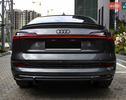 Сірий Ауді E-Tron, об'ємом двигуна 0 л та пробігом 69 тис. км за 39700 $, фото 6 на Automoto.ua