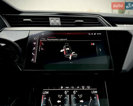 Серый Ауди E-Tron, объемом двигателя 0 л и пробегом 36 тыс. км за 45445 $, фото 112 на Automoto.ua