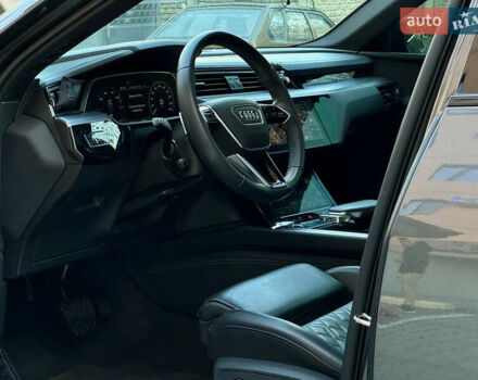 Сірий Ауді E-Tron, об'ємом двигуна 0 л та пробігом 47 тис. км за 45000 $, фото 47 на Automoto.ua
