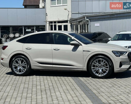 Сірий Ауді E-Tron, об'ємом двигуна 0 л та пробігом 38 тис. км за 39500 $, фото 4 на Automoto.ua