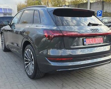 Сірий Ауді E-Tron, об'ємом двигуна 0 л та пробігом 110 тис. км за 29999 $, фото 18 на Automoto.ua