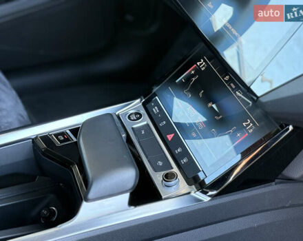 Серый Ауди E-Tron, объемом двигателя 0 л и пробегом 125 тыс. км за 26900 $, фото 38 на Automoto.ua