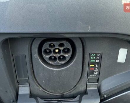 Серый Ауди E-Tron, объемом двигателя 0 л и пробегом 98 тыс. км за 29999 $, фото 14 на Automoto.ua