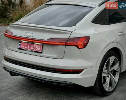 Серый Ауди E-Tron, объемом двигателя 0 л и пробегом 36 тыс. км за 45445 $, фото 51 на Automoto.ua