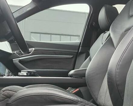Сірий Ауді E-Tron, об'ємом двигуна 0 л та пробігом 117 тис. км за 27200 $, фото 14 на Automoto.ua