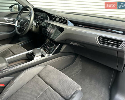 Сірий Ауді E-Tron, об'ємом двигуна 0 л та пробігом 45 тис. км за 33999 $, фото 26 на Automoto.ua