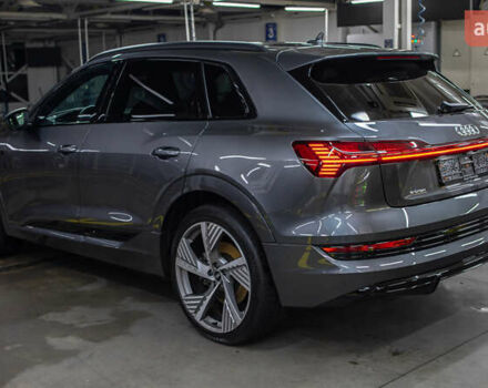 Сірий Ауді E-Tron, об'ємом двигуна 0 л та пробігом 73 тис. км за 38950 $, фото 18 на Automoto.ua