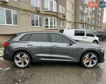 Серый Ауди E-Tron, объемом двигателя 0 л и пробегом 125 тыс. км за 34999 $, фото 9 на Automoto.ua