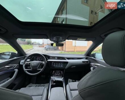 Серый Ауди E-Tron, объемом двигателя 0 л и пробегом 47 тыс. км за 40500 $, фото 4 на Automoto.ua