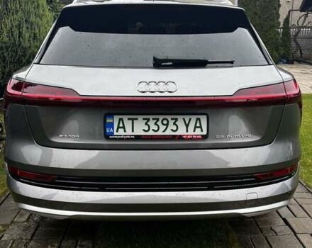 Серый Ауди E-Tron, объемом двигателя 0 л и пробегом 165 тыс. км за 33000 $, фото 4 на Automoto.ua