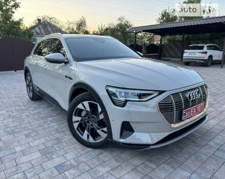 Сірий Ауді E-Tron, об'ємом двигуна 0 л та пробігом 31 тис. км за 46500 $, фото 19 на Automoto.ua