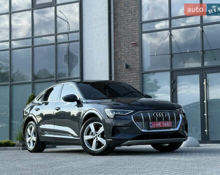 Серый Ауди E-Tron, объемом двигателя 0 л и пробегом 93 тыс. км за 28450 $, фото 2 на Automoto.ua