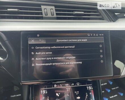 Серый Ауди E-Tron, объемом двигателя 0 л и пробегом 54 тыс. км за 46999 $, фото 21 на Automoto.ua