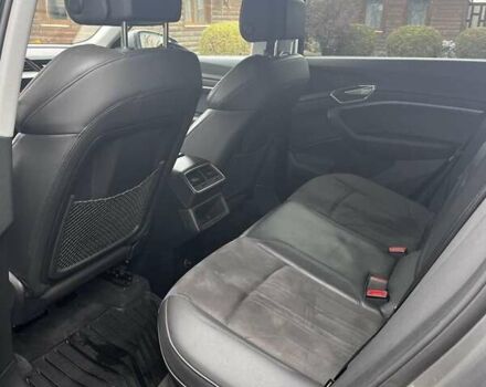 Серый Ауди E-Tron, объемом двигателя 0 л и пробегом 165 тыс. км за 33000 $, фото 33 на Automoto.ua