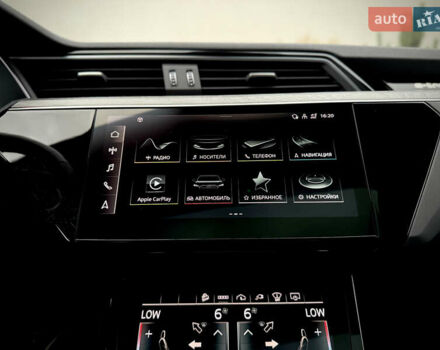 Серый Ауди E-Tron, объемом двигателя 0 л и пробегом 36 тыс. км за 45445 $, фото 117 на Automoto.ua