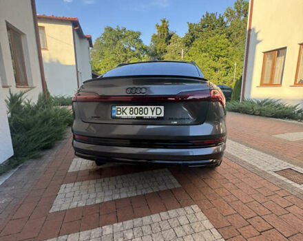 Серый Ауди E-Tron, объемом двигателя 0 л и пробегом 29 тыс. км за 45500 $, фото 13 на Automoto.ua
